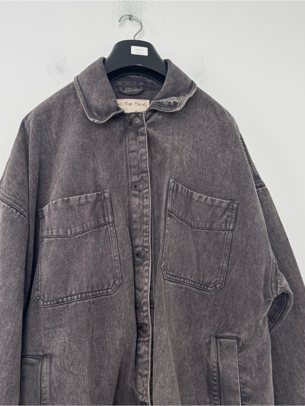 Free People We The Free Madison City Denim Jacket M Oversize Washed Black Grunge - Picture 4 of 13